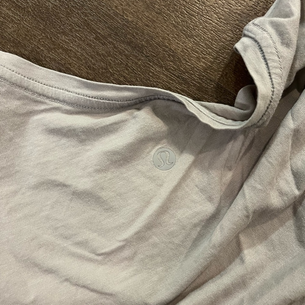 Lululemon v neck